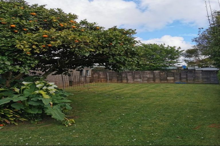 Photo of property in 172 Lincoln Road, Henderson, Auckland, 0610