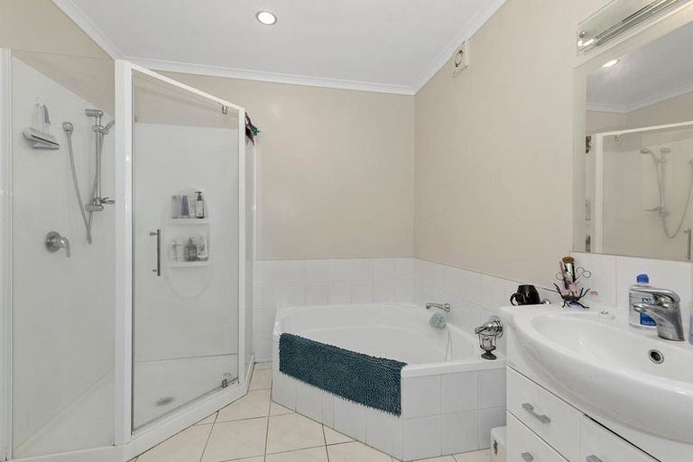 Photo of property in 6/15 Charlemont Street, Whitiora, Hamilton, 3200