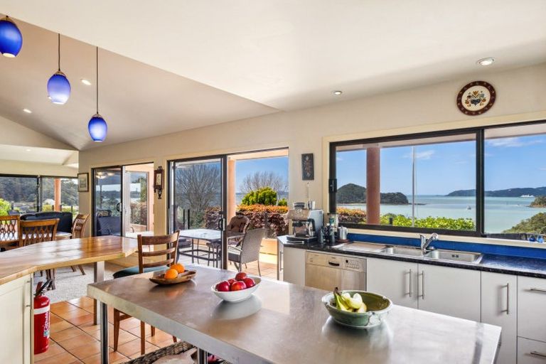 Photo of property in 12 Wallace Lane, Paihia, 0200