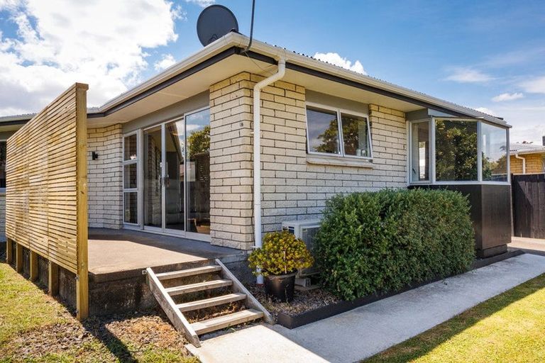 Photo of property in 108 Apollo Parade, Milson, Palmerston North, 4414