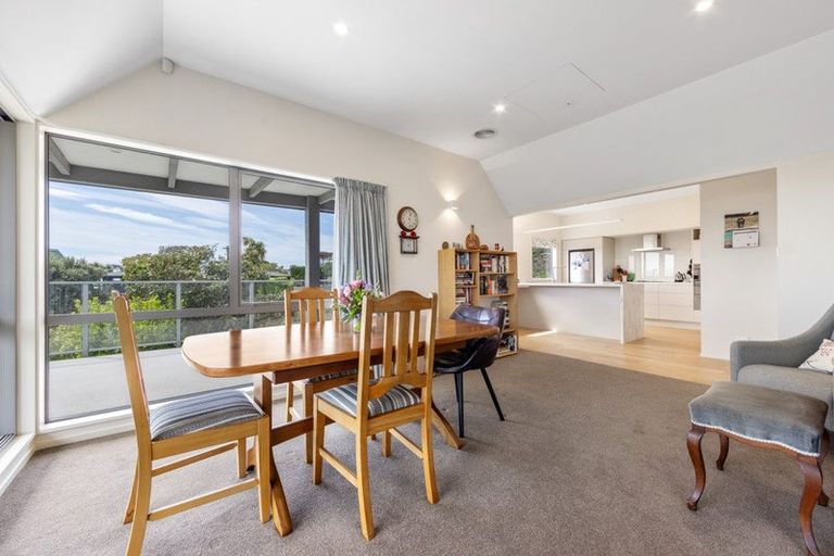 Photo of property in 8 Westmere Lane, Mount Pleasant, Christchurch, 8081