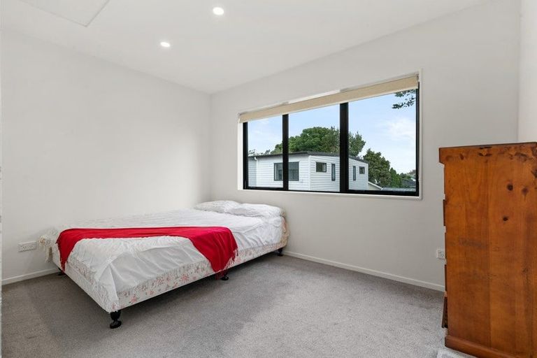 Photo of property in 2f Cadiz Place, Red Hill, Papakura, 2110