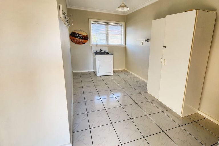 Photo of property in 215 Mayfair Avenue, Mayfair, Hastings, 4122