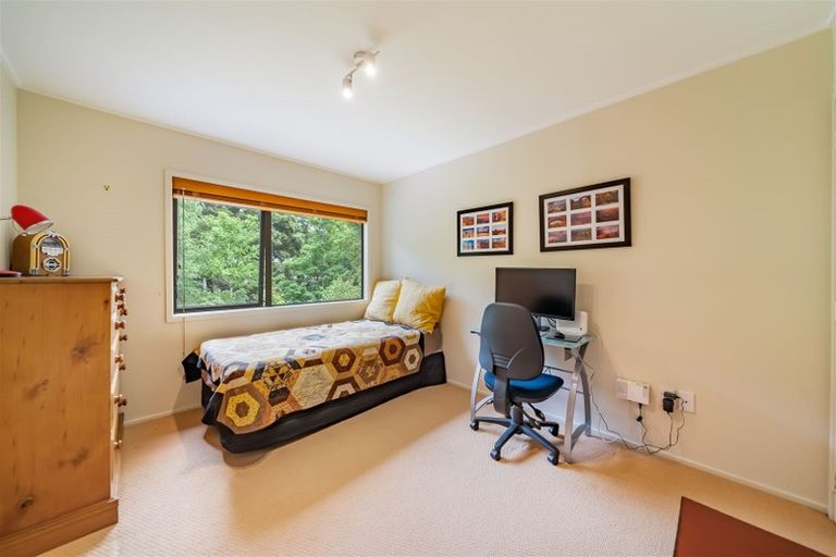 Photo of property in 55 Chatsworth Road, Silverstream, Upper Hutt, 5019