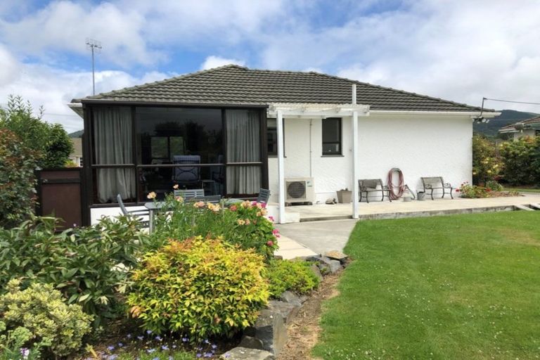 Photo of property in 10 Betten Street, Waimate, 7924