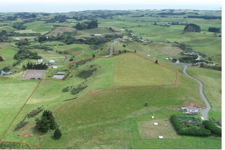 Photo of property in 469b Plymouth Road, Koru, New Plymouth, 4374