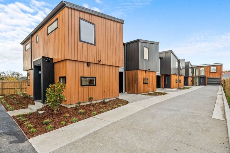 Photo of property in 2/70 Isleworth Road, Bishopdale, Christchurch, 8053