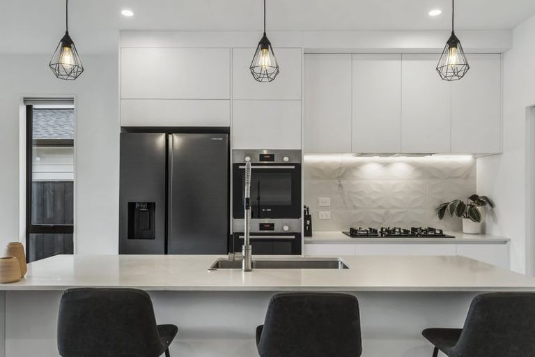 Photo of property in 10 Huaota Place, Botany Downs, Auckland, 2010