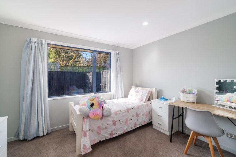 Photo of property in 24 Foresters Crescent, Parklands, Christchurch, 8083