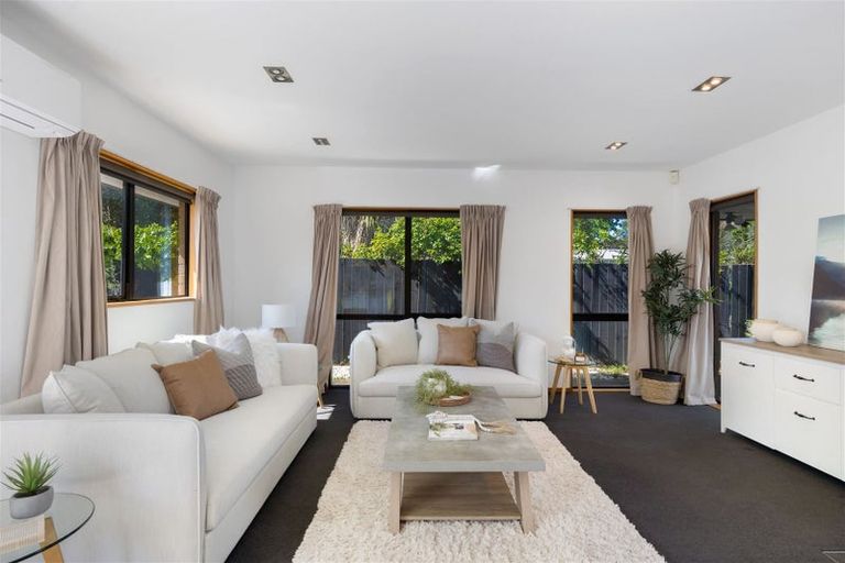 Photo of property in 2/193 Weston Road, St Albans, Christchurch, 8052