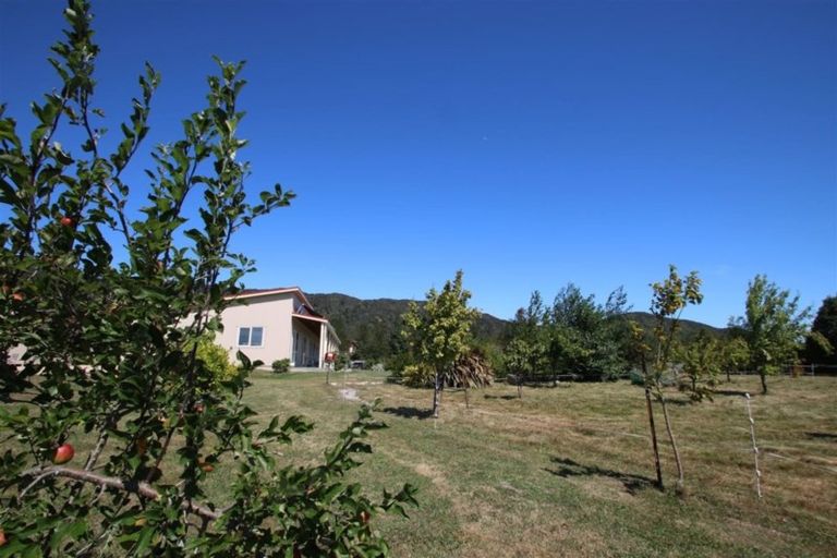 Photo of property in 18 Onekaka Iron Works Road, Onekaka, Takaka, 7182