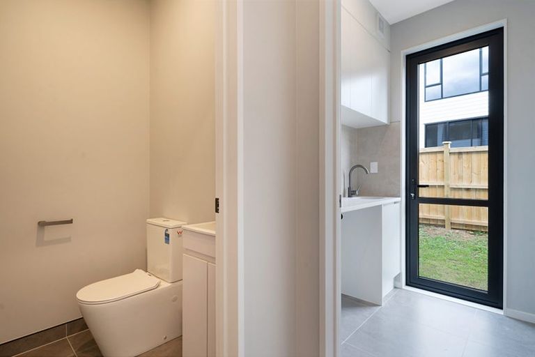 Photo of property in 19 Paihere Street, Huapai, Kumeu, 0810