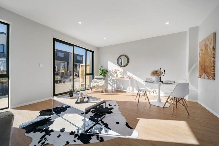 Photo of property in 4a Mahogany Street, Westgate, 0814