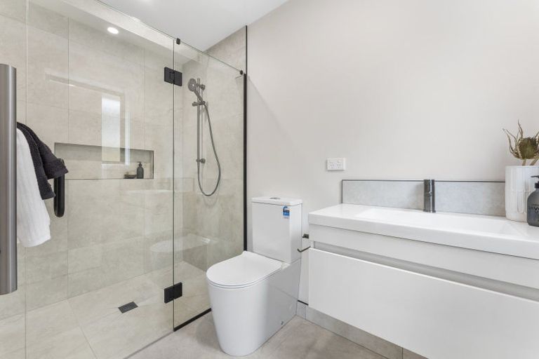 Photo of property in 28 East Street, Terrace End, Palmerston North, 4410