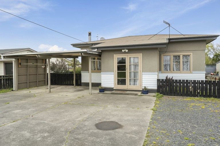 Photo of property in 36 Avenue Road, Foxton, 4814