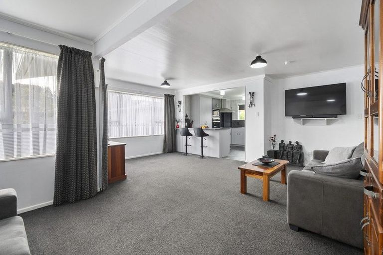 Photo of property in 30 Ongo Road, Hunterville, 4730