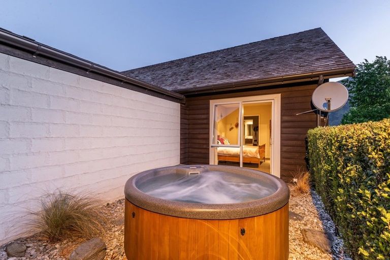 Photo of property in 24 Marshall Avenue, Lake Hayes, Queenstown, 9371