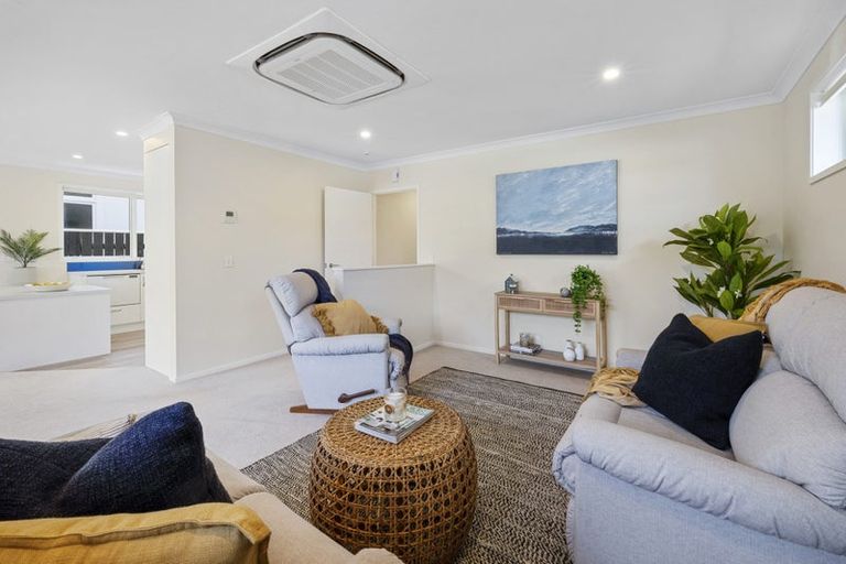 Photo of property in 48 Wallace Place, Westown, New Plymouth, 4310