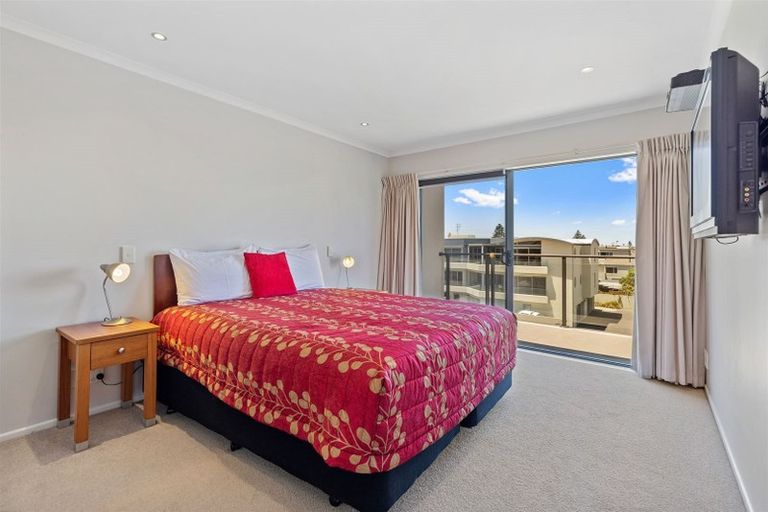 Photo of property in 409/178 Marine Parade, Mount Maunganui, 3116