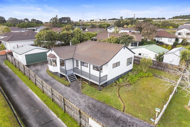 Photo of property in 91 Santiago Crescent, Unsworth Heights, Auckland, 0632