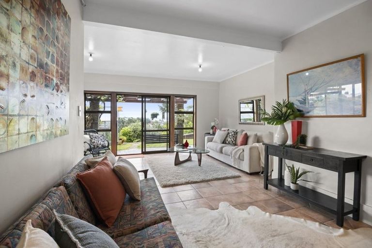 Photo of property in 40 Balmain Road, Chatswood, Auckland, 0626