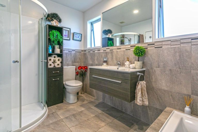 Photo of property in 104 Kiwi Road, Whangamata, 3620