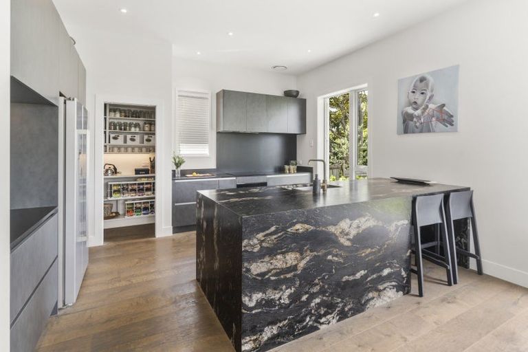 Photo of property in 11 Ewen Alison Avenue, Devonport, Auckland, 0624