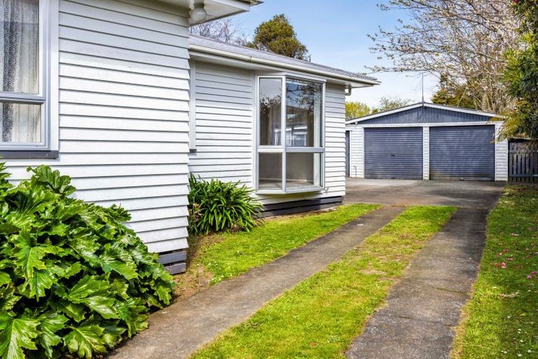 Photo of property in 13 Bridger Place, Eltham, 4322