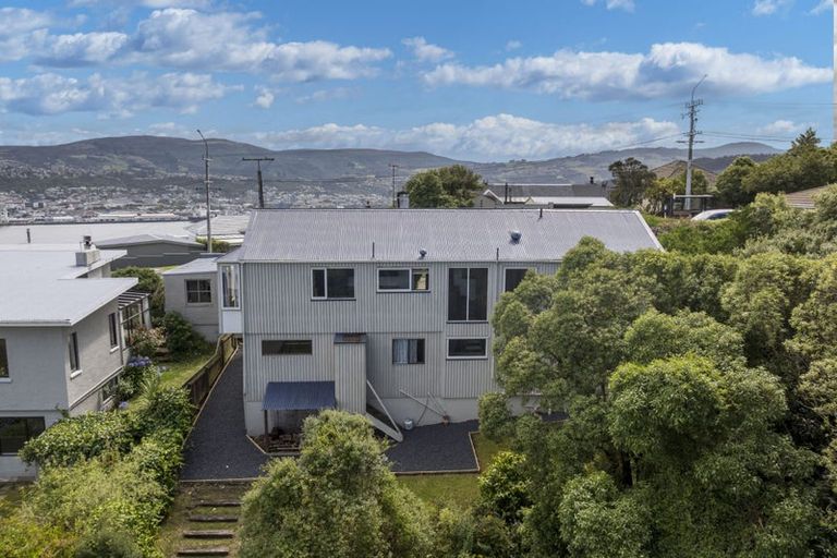 Photo of property in 122 Larnach Road, Vauxhall, Dunedin, 9013