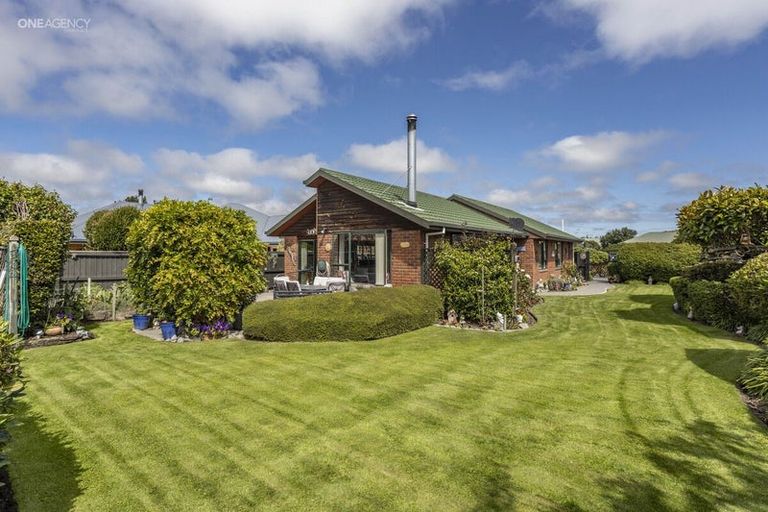 Photo of property in 16 Matthews Street, Kaiapoi, 7630