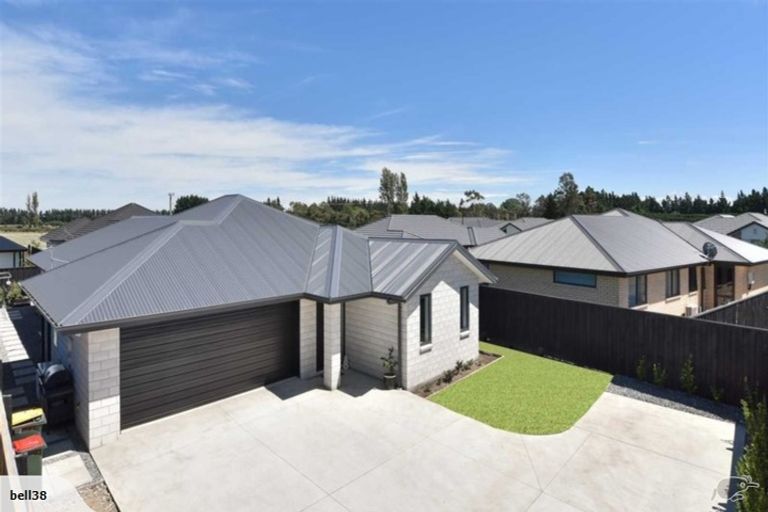 Photo of property in 16 Hartford Crescent, Rolleston, 7615