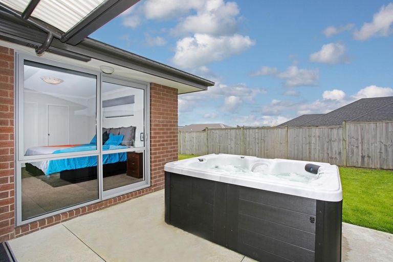 Photo of property in 139 Hillpark Drive, Pokeno, 2402