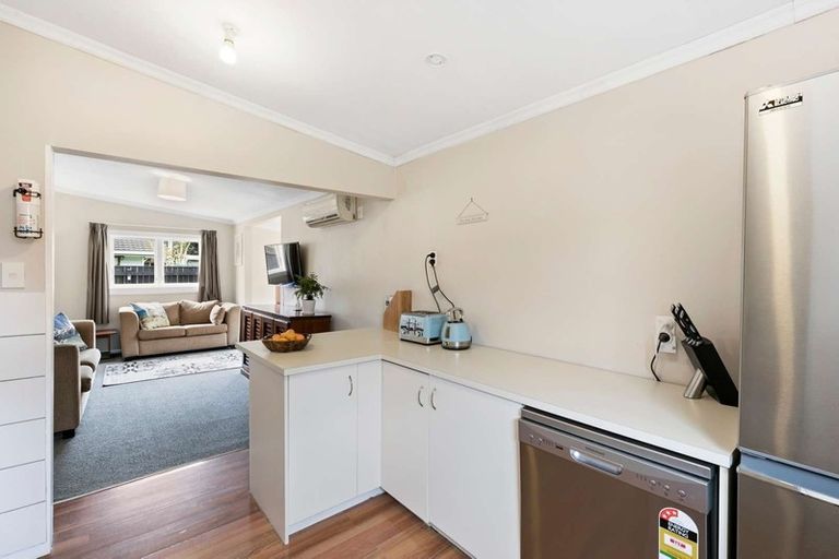 Photo of property in 21a Korau Grove, Stokes Valley, Lower Hutt, 5019