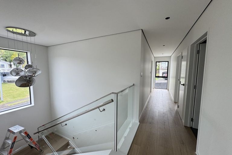 Photo of property in 3a Newstead Avenue, Browns Bay, Auckland, 0632