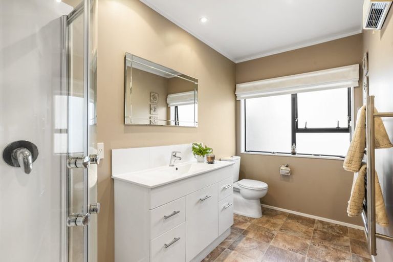 Photo of property in 1/6 Marbeth Court, Botany Downs, Auckland, 2010