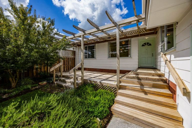 Photo of property in 2/25 Pulman Place, Clover Park, Auckland, 2019