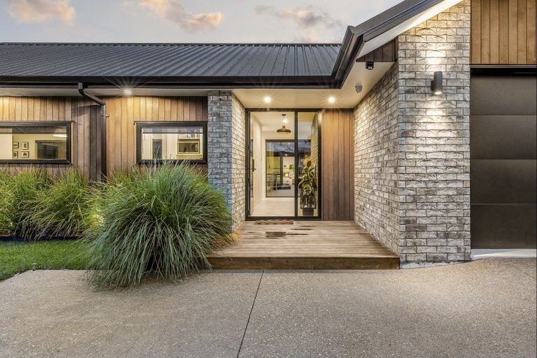 Photo of property in 17 Riverpoint Glade, Flagstaff, Hamilton, 3210