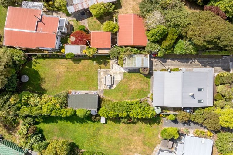 Photo of property in 33 Mihiwaka Road, Long Beach, Port Chalmers, 9081