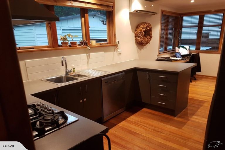 Photo of property in 7 Hillcrest Grove, Hillpark, Auckland, 2102