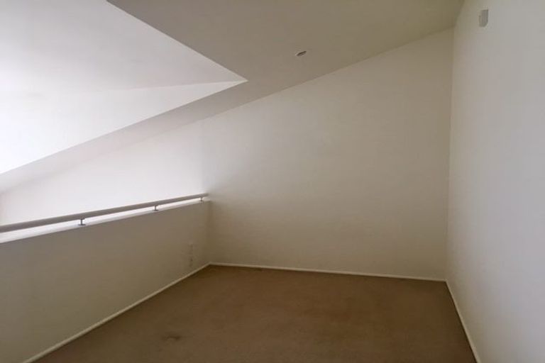 Photo of property in 11f/30 Westward Ho, Glen Eden, Auckland, 0602