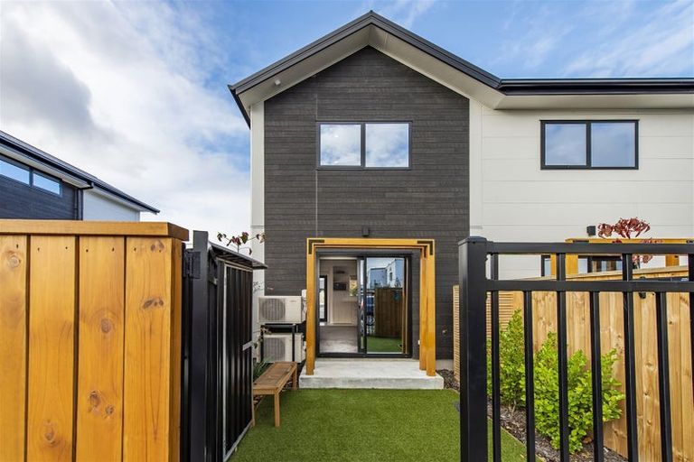 Photo of property in 2/241 Lincoln Road, Addington, Christchurch, 8024