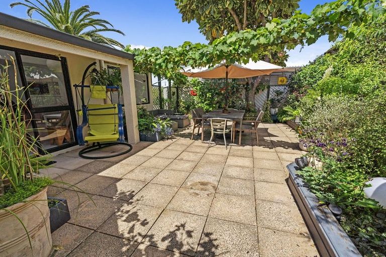 Photo of property in 2/20 Fifth Avenue, Tauranga, 3110