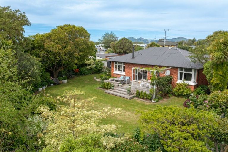 Photo of property in 16 Beaumaris Street, Outram, 9019