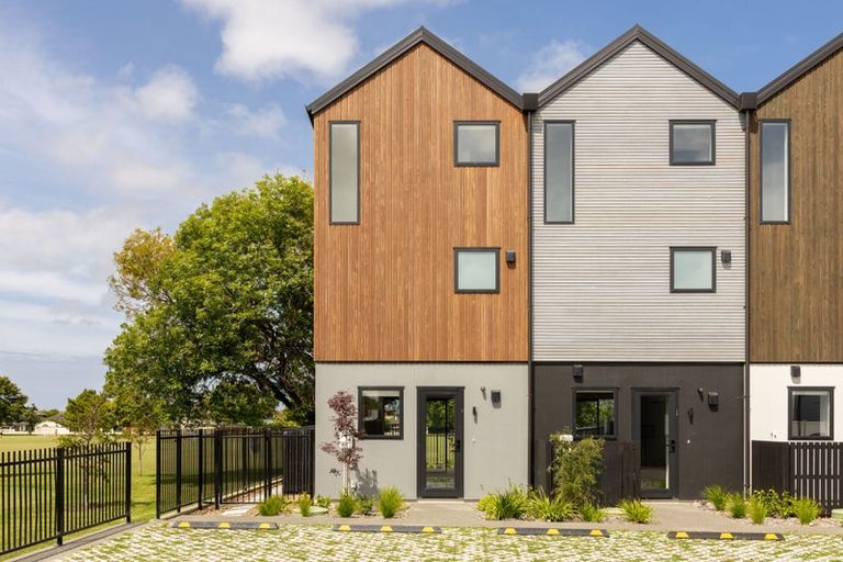 Photo of property in 7a Malaga Crescent, Harewood, Christchurch, 8051