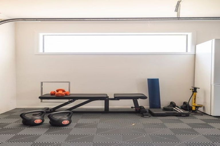 Photo of property in 39b Braithwaite Street, Karori, Wellington, 6012