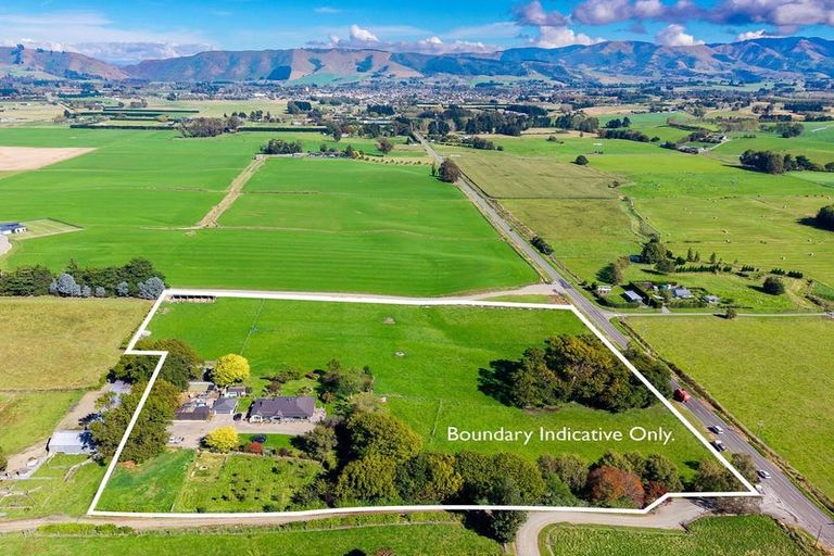 Photo of property in 302 Timaru Road, Waimate, 7978