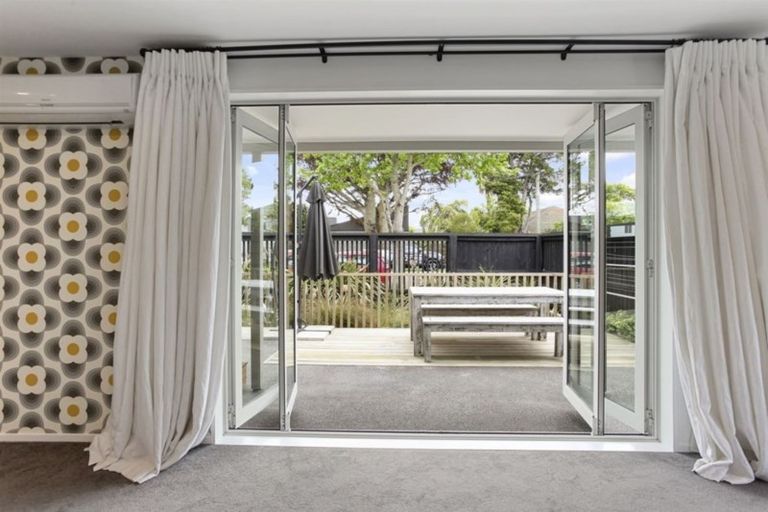 Photo of property in 1/24 Eversleigh Street, St Albans, Christchurch, 8014