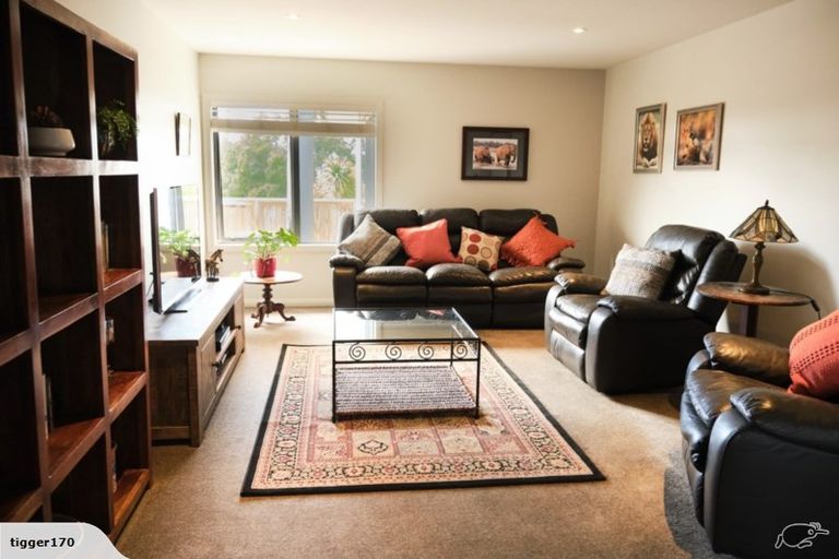 Photo of property in 4 Gavinike Place, Waimauku, 0812