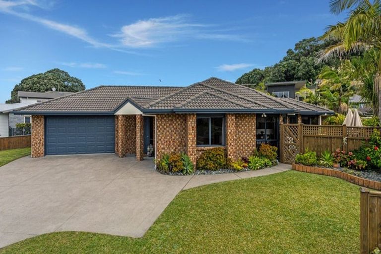 Photo of property in 11 Shark Bay Close, Ohope, 3121
