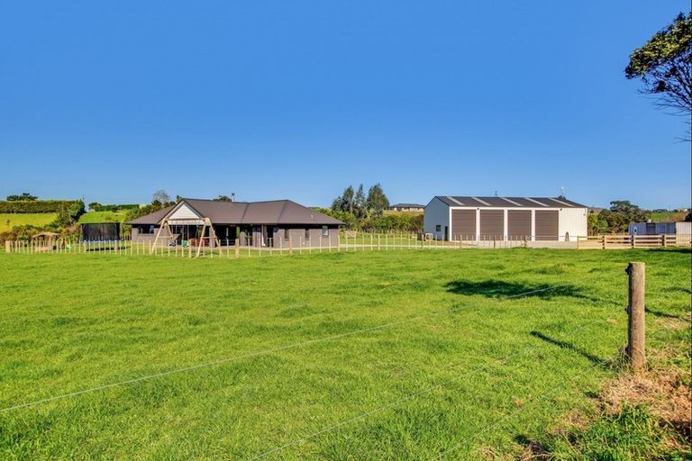 Photo of property in 115 Holmes Road, Waiuku, 2682